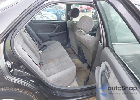 2000 Toyota Camry Le z USA, uszkodzony, nr VIN 4T1BG22K3YU761474